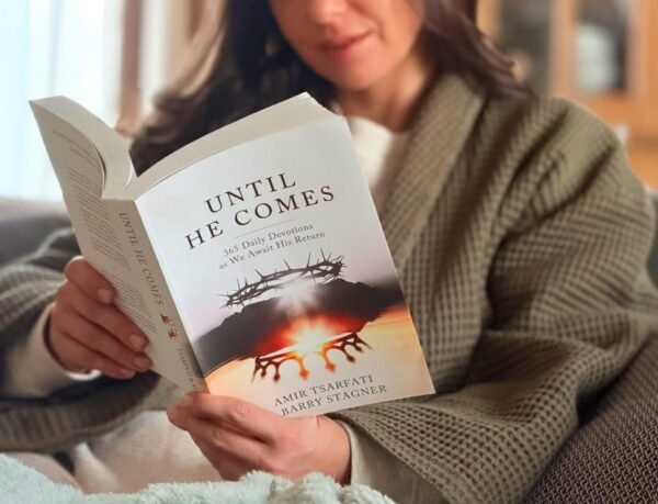 613UdWeY67L Until He Comes 365 Daily Devotions as We Await His Return